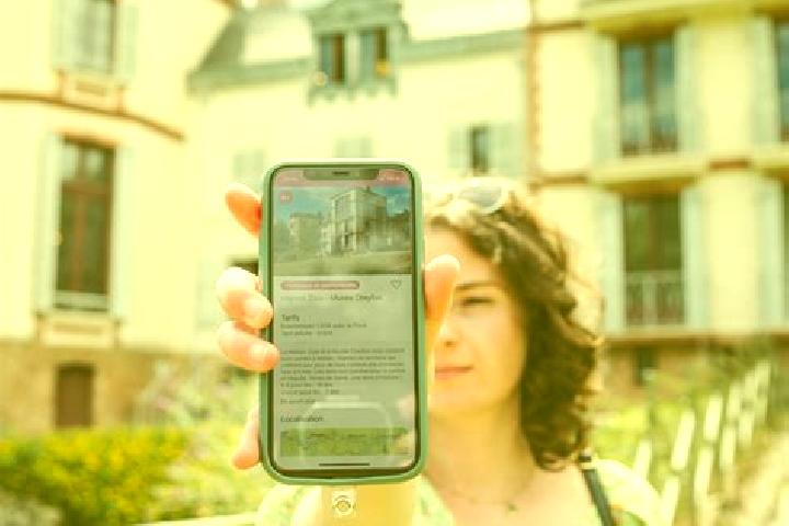Isabella, 26 — Escort in Fontenay-Saint-Pere, France