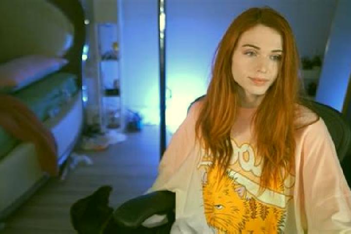 Isabella, 26 — Escort in Red Head, Canada