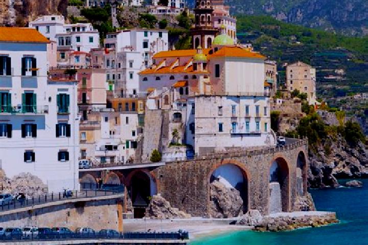 Isabella, 26 — Escort in Zerman, Italy