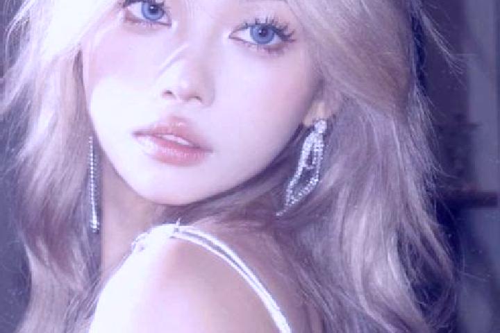 Isabella, 27, a blonde blue-eyed asian companion based in Urausunai. Offering BDSM, Fetish, GFE, Party Girl. Available for incall and outcall, day and evenin...