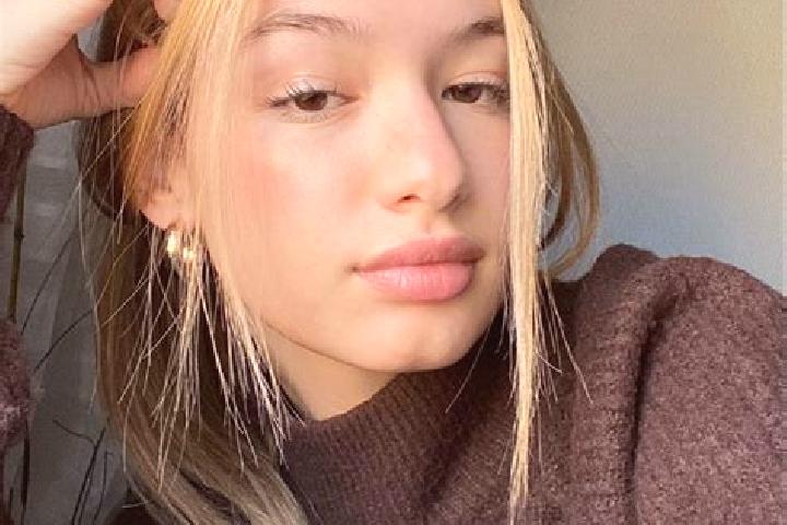 Isabella, 27, a blonde brown-eyed middle eastern companion based in Kleker. Offering Fetish, Massage, Roleplay, Duos, Tantra. Available for incall and outcal...