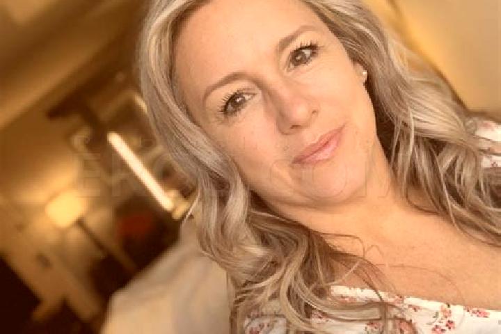 Isabella, 27, a blonde grey-eyed caucasian companion based in Cherry Burton. Offering Dinner Date, GFE, Couples, Massage. Available for incall and outcall, o...