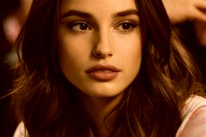 Isabella, 27, a brunette brown-eyed indian companion based in Beuningen. Offering Massage, Erotic Massage, BDSM, CIM. Available for incall and outcall, overn...