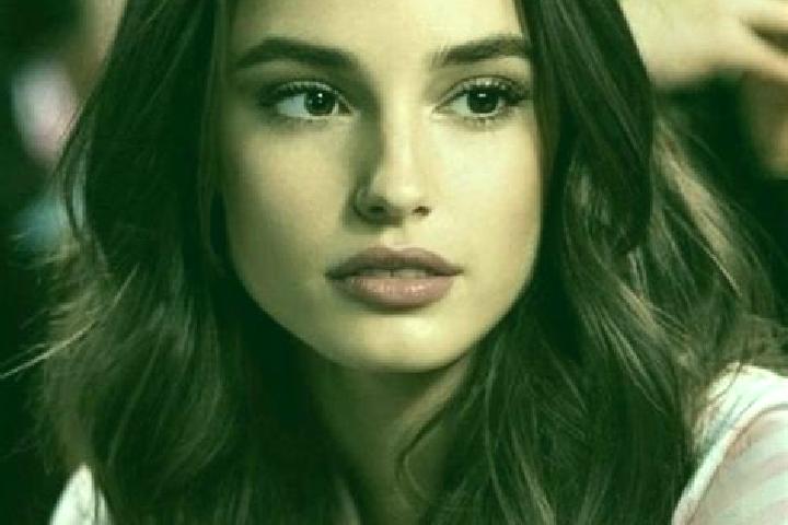 Isabella, 27, a brunette brown-eyed mixed companion based in Taurisano. Offering A-Level, Fetish, Erotic Massage. Available for incall and outcall, day and e...
