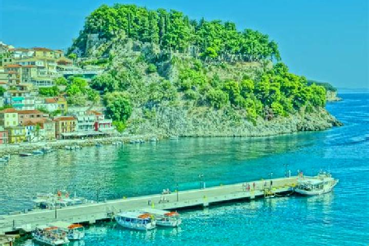 Isabella, 27 — Escort in Anthousa, Greece