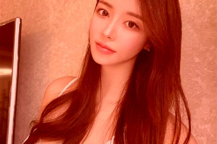 Isabella, 27 — Escort in Fangjiazui, China