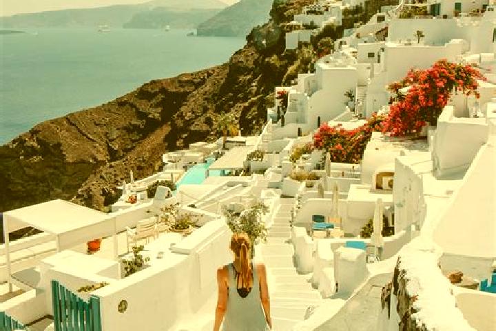 Isabella, 27 — Escort in Oia, Greece