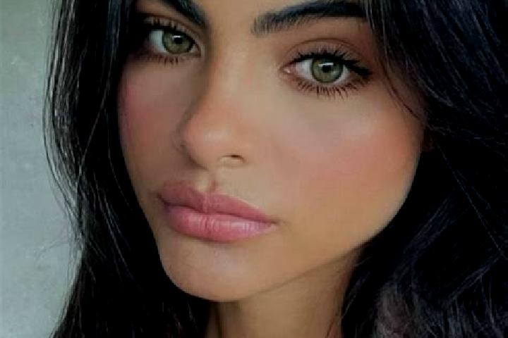 Isabella, 28, a chestnut green-eyed indian companion based in Huantashiri. Offering GFE, Prostate Massage, Erotic Massage, Roleplay, Fetish. Available for in...