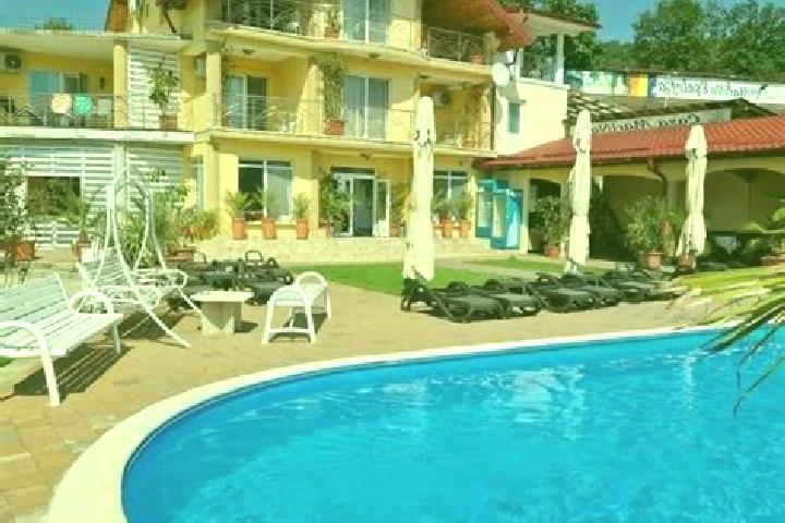 Isabella, 28 — Escort in Eselnita, Romania