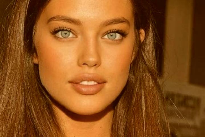 Isabella, 29, a chestnut green-eyed caribbean companion based in Enagi. Offering Massage, Striptease, Girlfriend Experience. Available for incall and outcall...