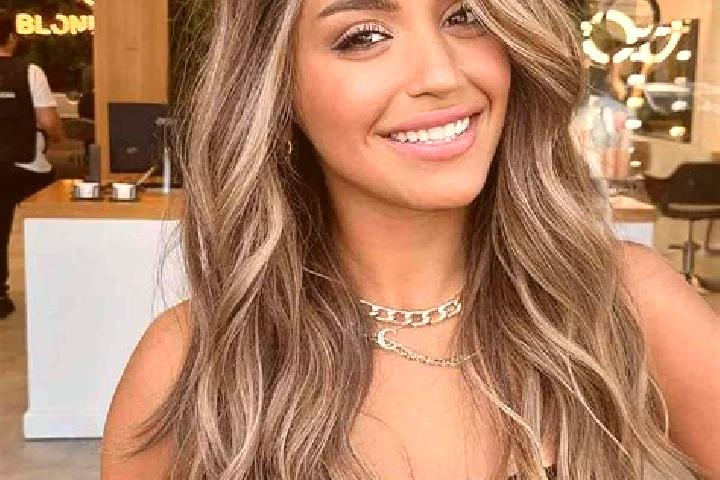 Isabella, 29, a dark blonde brown-eyed mixed companion based in Lepreau. Offering Overnight, BDSM, CIM. Available for incall and outcall, day and evening dates.