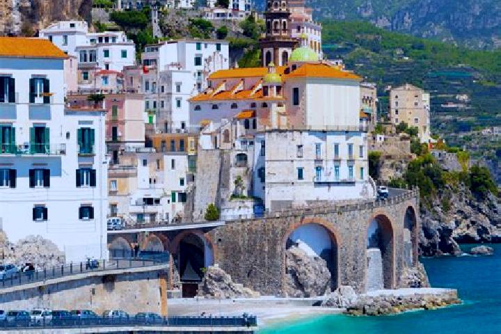 Isabella, 29 — Escort in Giai, Italy