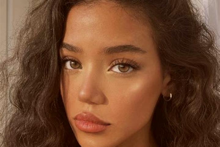 Isabella, 30, a black brown-eyed caribbean companion based in Bregnano. Offering Erotic Massage, Massage, Striptease, Dinner Date. Available for incall and o...