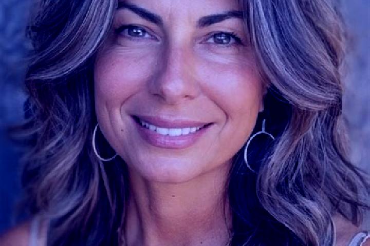 Isabella, 30, a brunette grey-eyed latina companion based in Somusca. Offering CIM, Tantra. Available for incall and outcall, overnight bookings available.