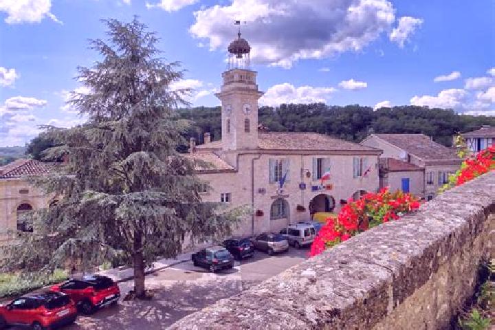 Isabella, 30 — Escort in Montpezat-de-Quercy, France