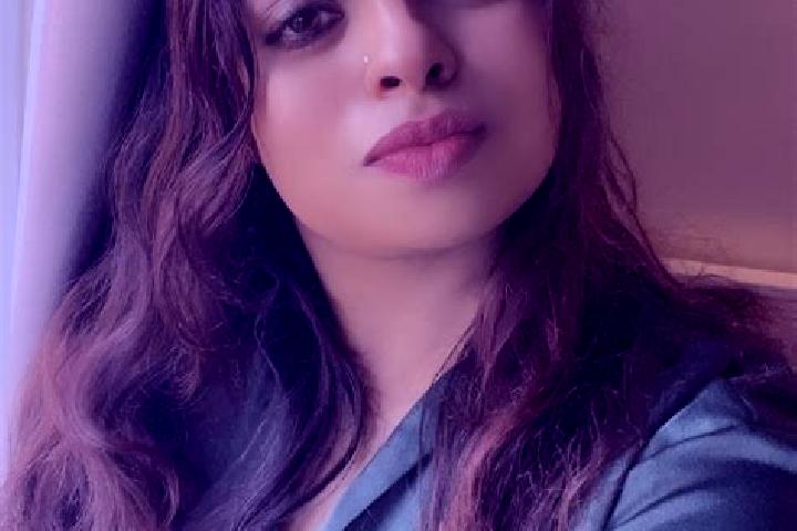 Isabella, 30 — Escort in Padoli, India