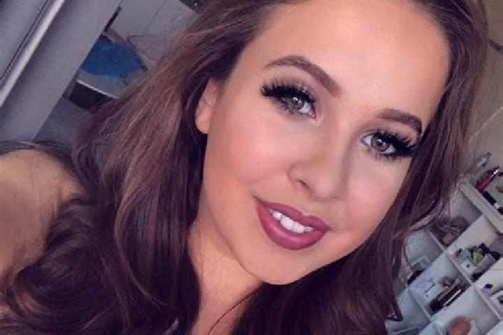 Isabella, 31, a blonde brown-eyed caribbean companion based in El-Tor. Offering Striptease, Erotic Massage, 69, Dinner Date, CIM. Available for incall and ou...