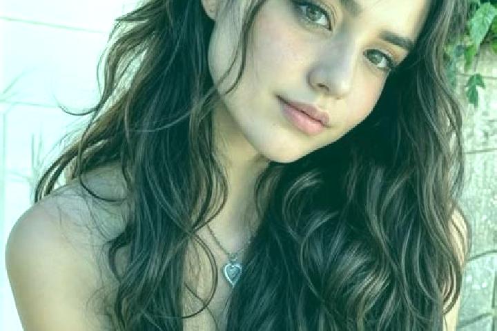 Isabella, 31, a brunette hazel-eyed middle eastern companion based in Mali. Offering Roleplay, Massage, Domination. Available for incall and outcall, day and...