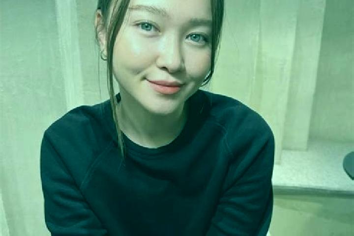 Isabella, 31, a dark blonde blue-eyed asian companion based in Oropoli. Offering Fetish, BDSM, Massage. Available for incall and outcall, overnight bookings ...