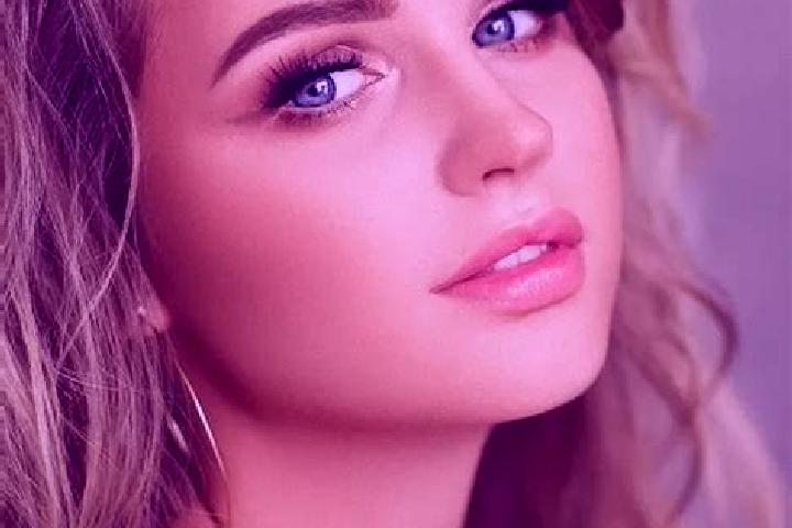 Isabella, 31, a dark blonde blue-eyed middle eastern companion based in Zacarias. Offering Tantra, CIM, Overnight, Erotic Massage. Available for incall and o...