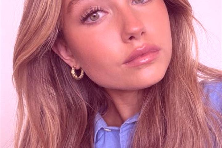 Isabella, 31, a dark blonde green-eyed mediterranean companion based in Mwingi. Offering Prostate Massage, Party Girl, Erotic Massage, Couples. Available for...