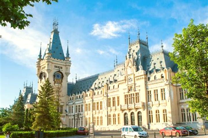 Isabella, 31 — Escort in Halmeag, Romania