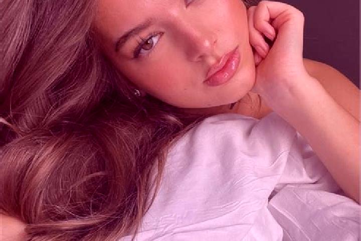 Isabella, 33, a chestnut dark-eyed latina companion based in Verchaix. Offering Erotic Massage, Tantra, Couples, CIM, Striptease. Available for incall and ou...