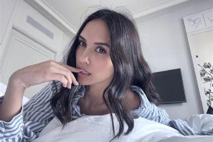 Isabella, 33, a dark blonde dark-eyed mixed companion based in Renwick. Offering OWO, Travel Companion, Girlfriend Experience. Available for incall and outca...