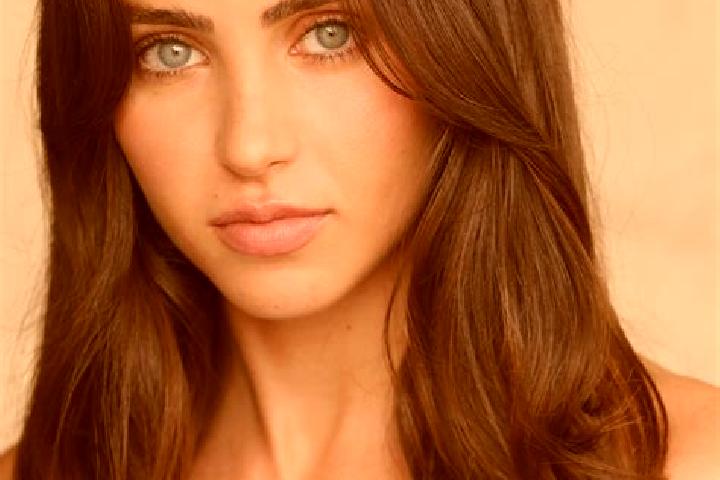 Isabella, 33, a red brown-eyed latina companion based in Perce. Offering Duos, Erotic Massage, Dinner Date. Available for incall and outcall, day and evening...
