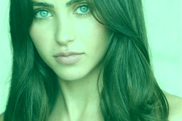 Isabella, 33, a red dark-eyed mediterranean companion based in Halifax. Offering Dinner Date, BDSM. Available for incall and outcall, day and evening dates.