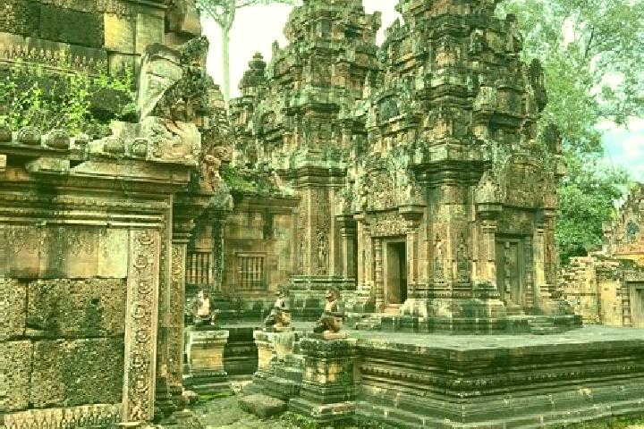 Isabella, 34 — Escort in Banteay Srei, Cambodia