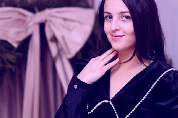 Isabella, 34 — Escort in Belcesti, Romania