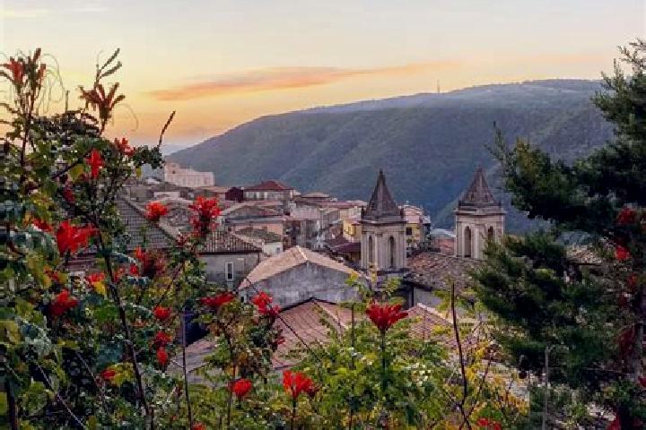 Isabella, 34 — Escort in Francavilla Angitola, Italy
