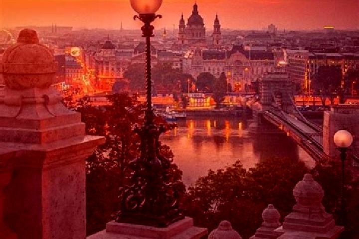 Isabella, 34 — Escort in Val, Hungary
