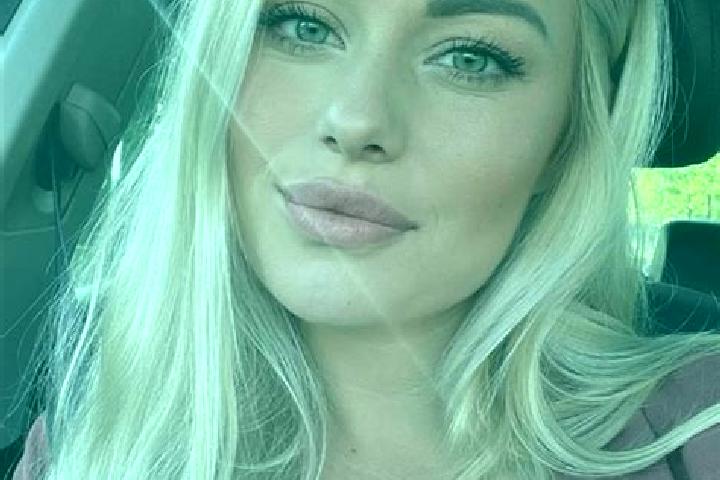Isabella, 35, a blonde hazel-eyed caucasian companion based in Stanau. Offering A-Level, Couples, Striptease, Prostate Massage. Available for incall and outc...