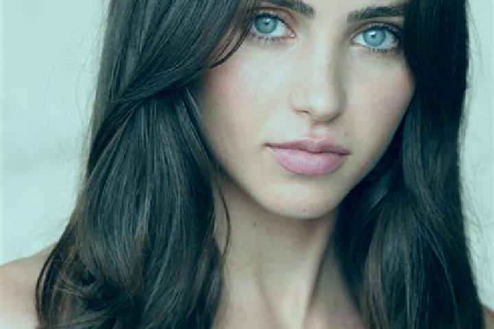 Isabella, 35, a brunette brown-eyed mixed companion based in La Glacerie. Offering Couples, Fetish, Striptease. Available for incall and outcall, overnight b...