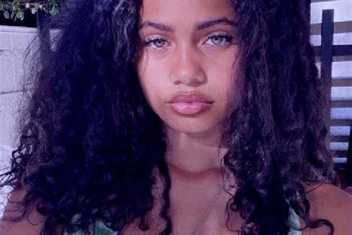 Isabella, 35, a red green-eyed mixed companion based in Pasiraman. Offering GFE, BDSM, Girlfriend Experience. Available for incall and outcall, day and eveni...
