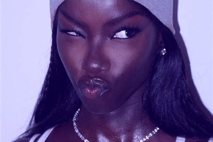Isabella, 35 — Escort in Dambi, Angola