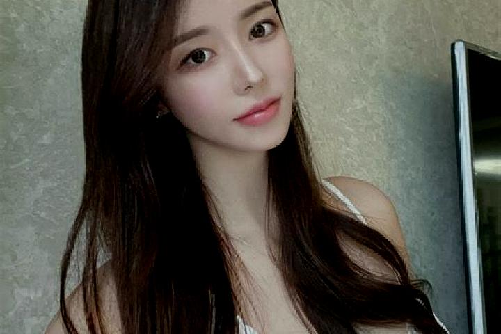 Isabella, 35 — Escort in Shijiba, China