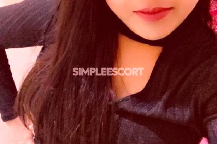 Isabella, 35 — Escort in Triprangod, India