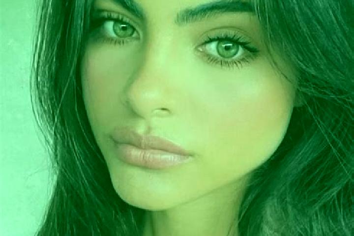 Isabella, 36, a brunette green-eyed middle eastern companion based in La Couronne. Offering Tantra, 69, Prostate Massage, Erotic Massage, CIM. Available for ...