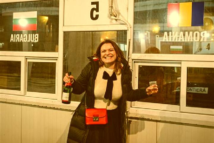 Isabella, 36 — Escort in Ivanetu, Romania