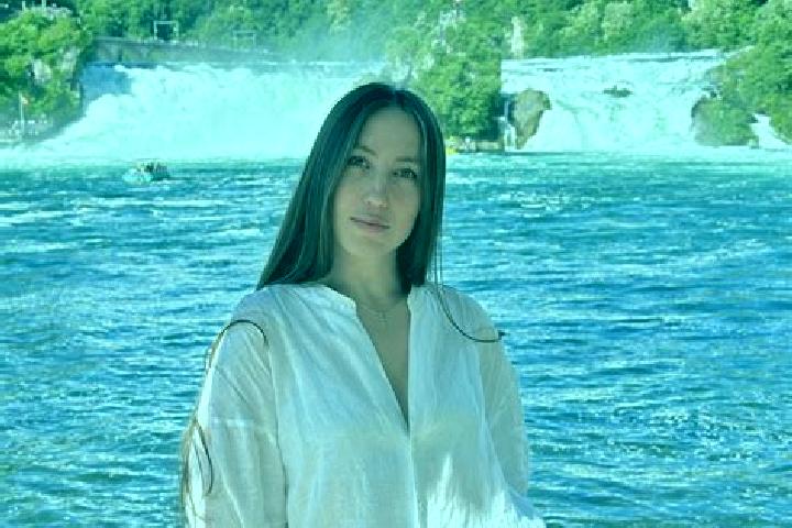 Isabella, 36 — Escort in Pfaeffikon, Switzerland
