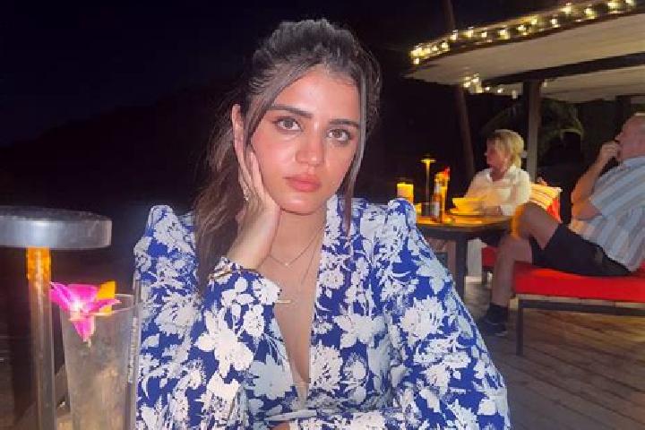 Isabella, 36 — Escort in Woodson Terrace, United States