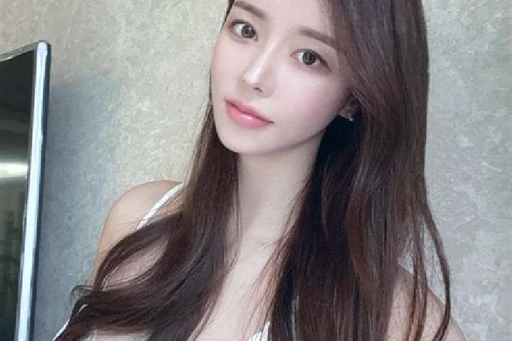 Isabella, 36 — Escort in Yengitam, China