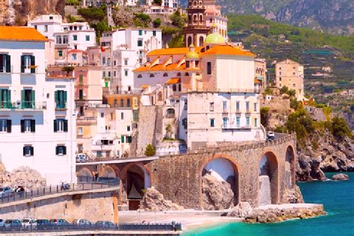 Isabella, 37 — Escort in Caria, Italy