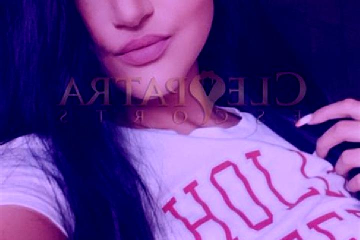 Isabella, 38, a black grey-eyed slavic companion based in Dersekow. Offering Erotic Massage, Domination, Striptease, Tantra, Dinner Date. Available for incal...