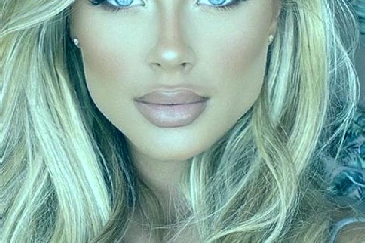 Isabella, 38, a blonde hazel-eyed latina companion based in Tibeni. Offering Erotic Massage, Party Girl, BDSM. Available for incall and outcall, overnight bo...