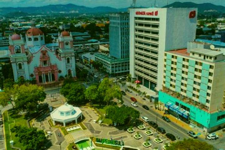 Isabella, 38 — Escort in San Pedro Sula, Honduras