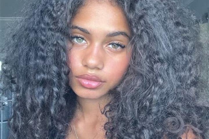 Isabella, 39, a auburn blue-eyed ebony companion based in Khomutovo. Offering 69, GFE, Tantra, Deep French Kissing, Dinner Date. Available for incall and out...
